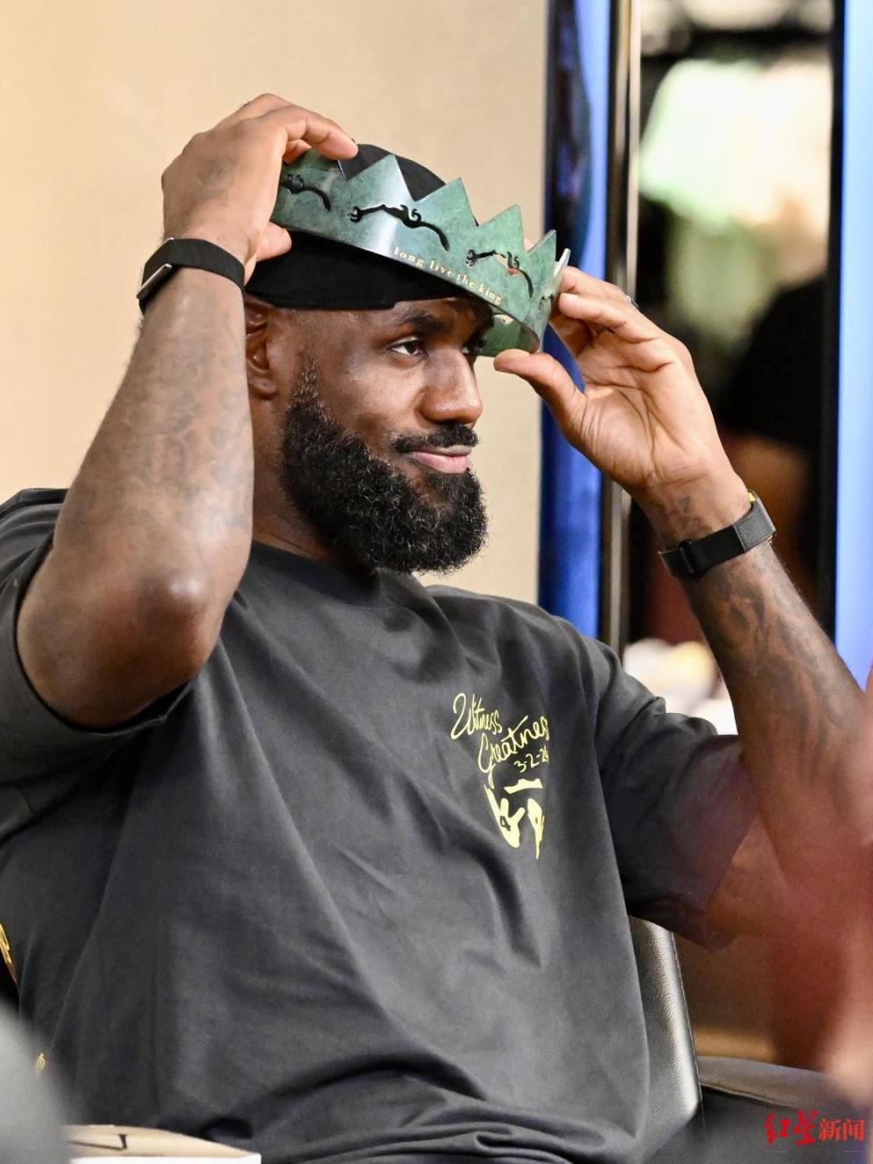 饶有兴趣地, JVthT 饶有兴趣地, JVthT