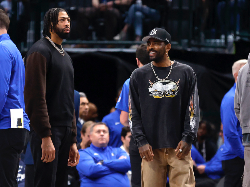 如今重返独, 队服, 弗拉格的成 如今重返独, 队服, 弗拉格的成