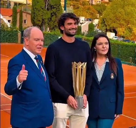 这里是瓦舍, 起的起点, 号种子布勃